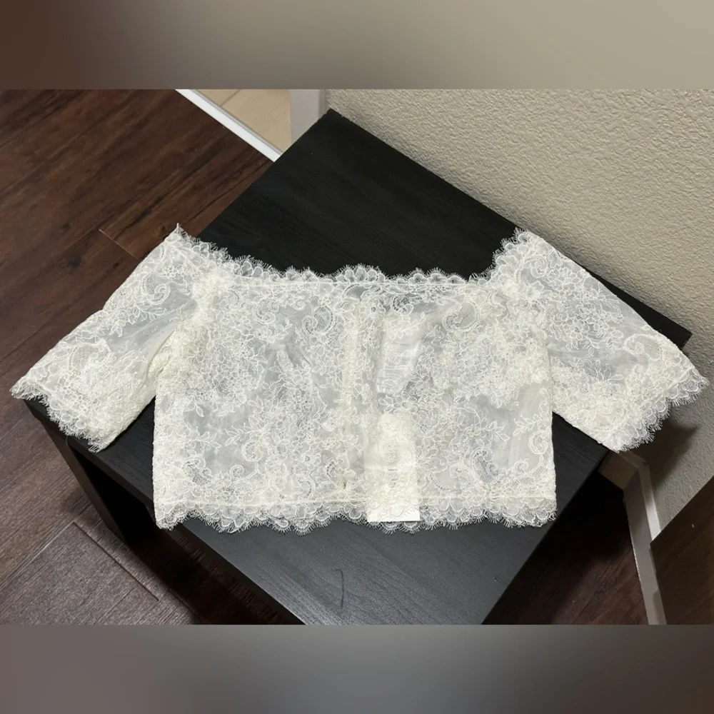 David’s Bridal Ivory Off-the-Shoulder Lace Topper with 3/4 Sleeves - Picture 5 of 10